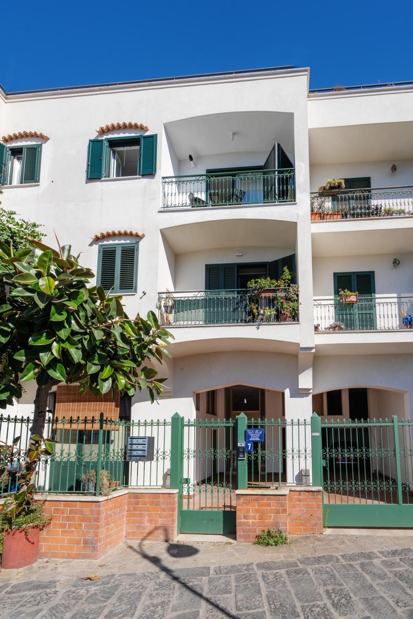 Sea View Deluxe Apartments Vico Equense Bagian luar foto