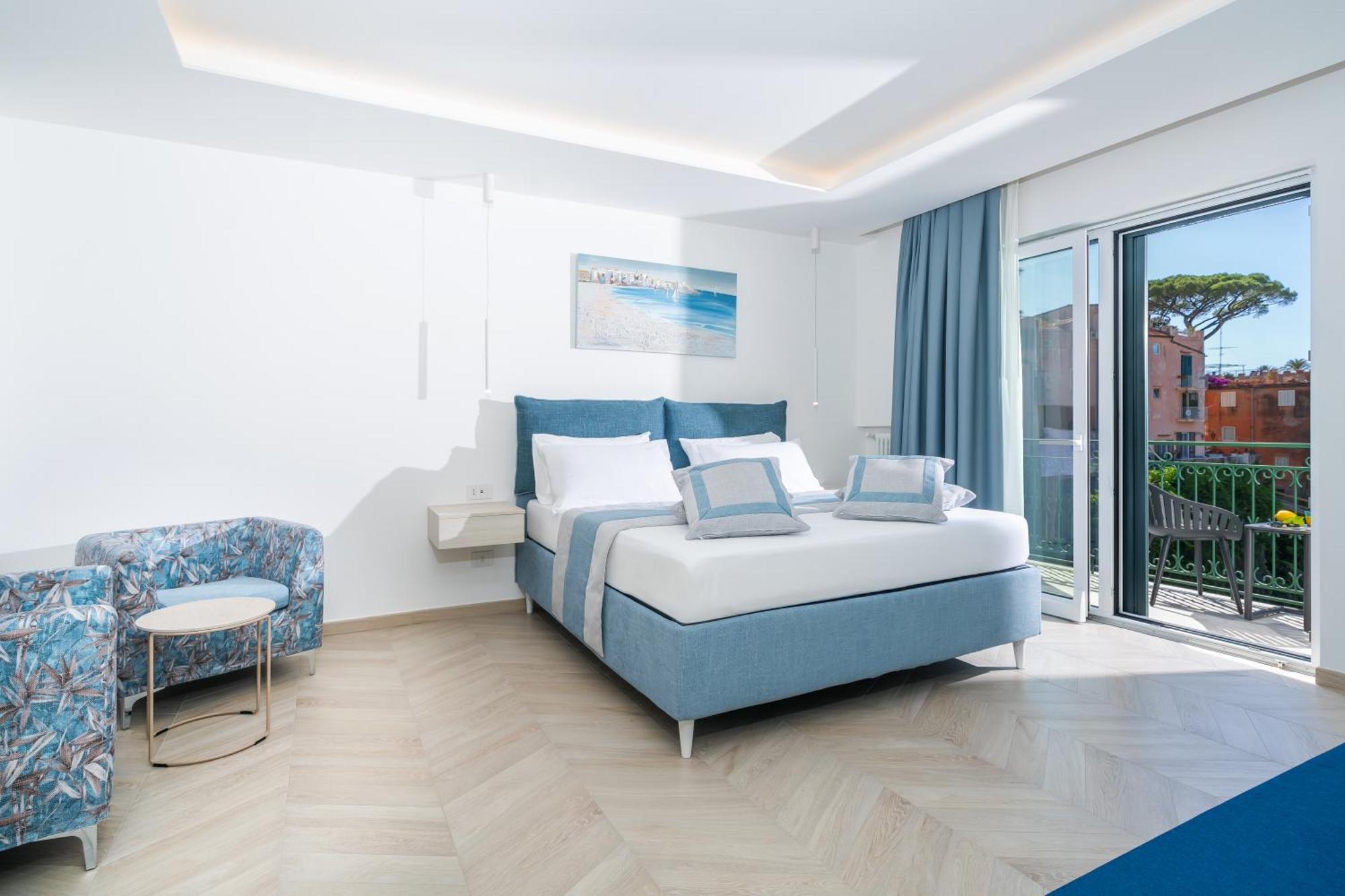 Sea View Deluxe Apartments Vico Equense Bagian luar foto
