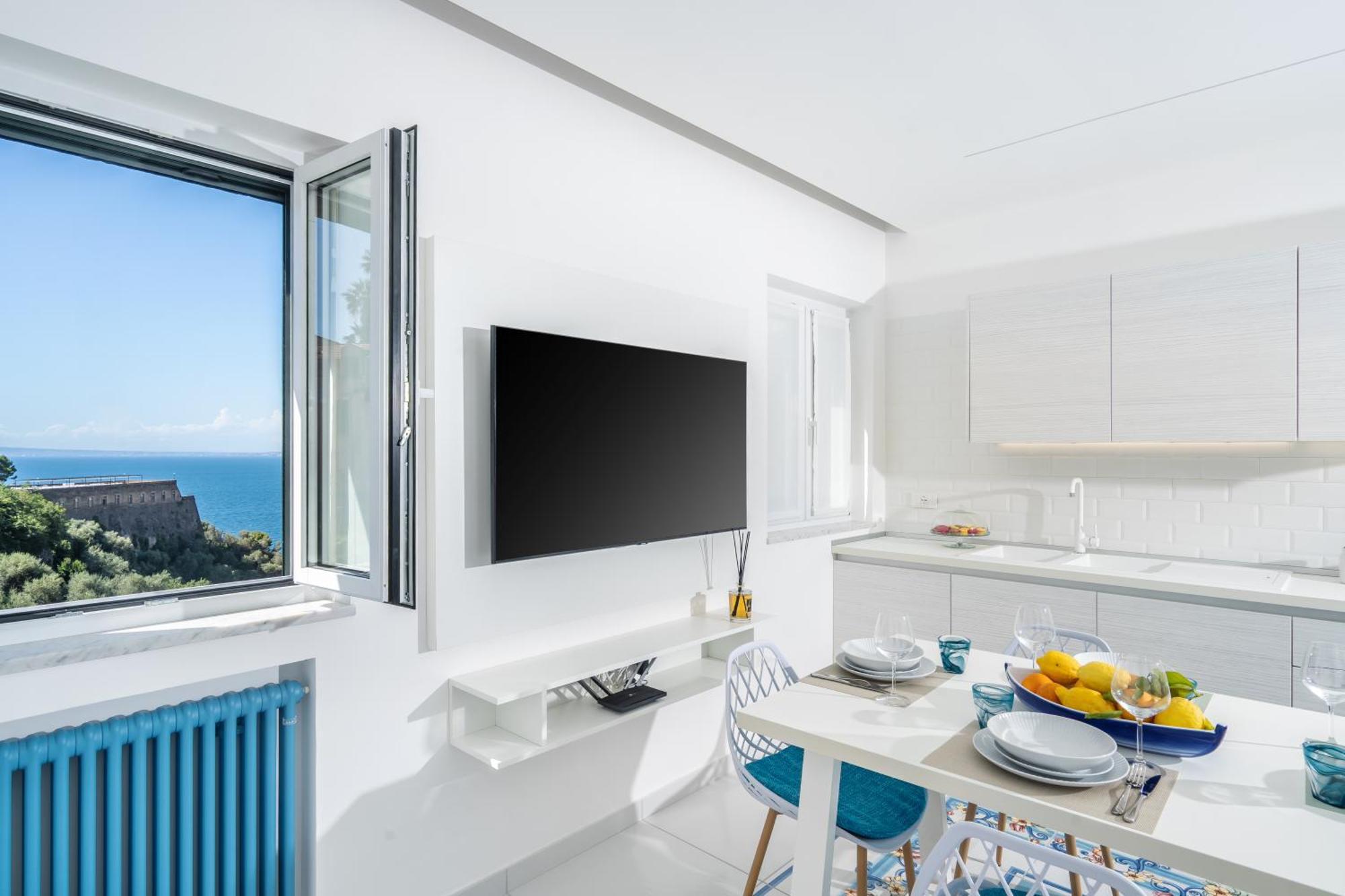 Sea View Deluxe Apartments Vico Equense Bagian luar foto